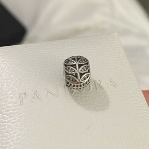 100% Authentic Pandora sparkling leaves.